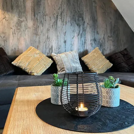 Apartamento Dachgeschosswohnung Im 3-staedteeck *