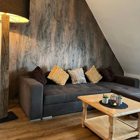 شقة Dachgeschosswohnung Im 3-staedteeck إسن